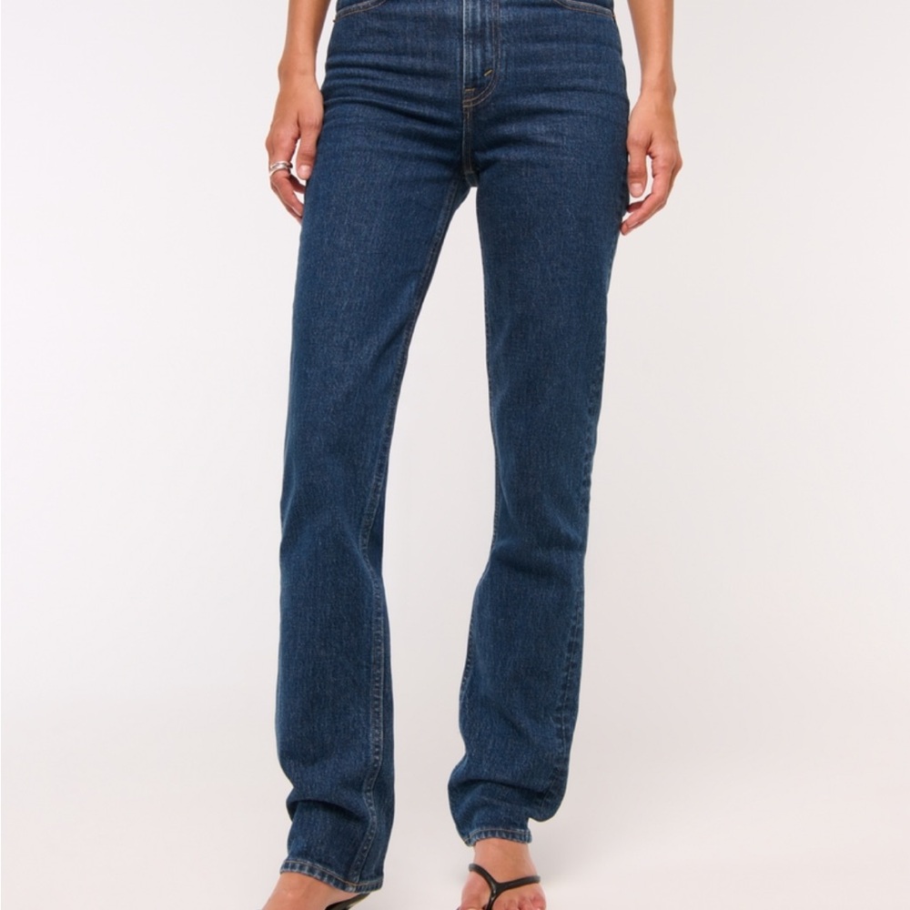 NWT- Abercrombie ultra high-rise 90s straight jean. Size 28 regular - Picture 4 of 6